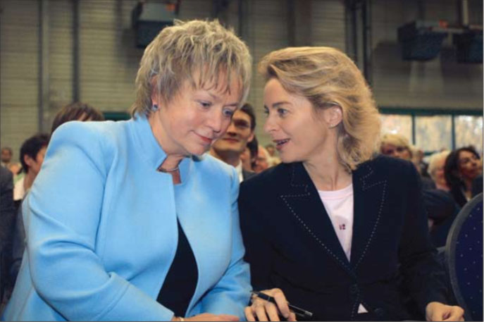 Gisela Pieron in conversation with Federal Family Minister Ursula von der Leyen, 2008